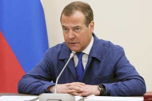 Медведев о скандале с Харлан: в Средние века за это просто рубили голову, четвертовали 