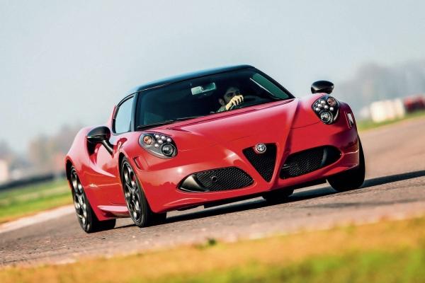 Внезапное возвращение: представлено коллекционное издание спорктара Alfa Romeo 4C