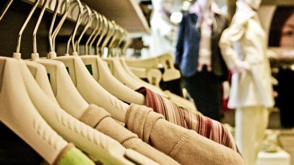 ФАС одобрила продажу известных российских брендов одежды
