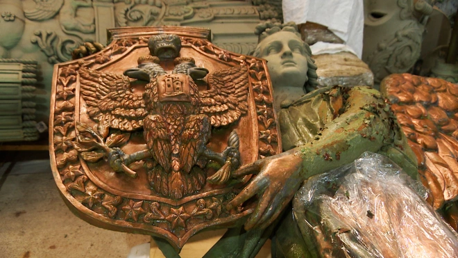 При реставрации скульптур с Московских триумфальных ворот нашли тайник