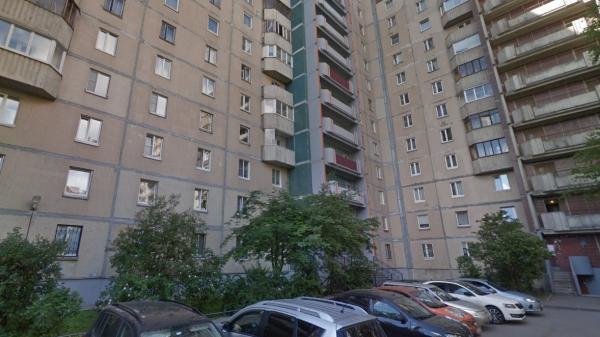 Кровавая расправа на Яхтенной: в Петербурге раскрыто жестокое убийство женщины в ее собственной квартире