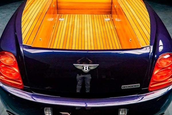 Уникальный пикап на базе Bentley Continental Flying Spur продают за 18,0 млн руб