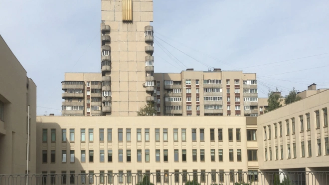 Здание гимназии №622 в Выборгском районе Петербурга отремонтировали