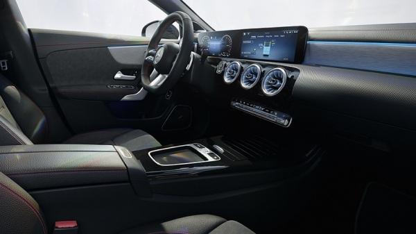 Mercedes-Benz CLA следующего поколения: первое изображение седана