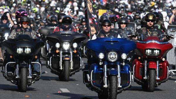 В столичном мотопараде приняли участие 12 тысяч мотоциклистов