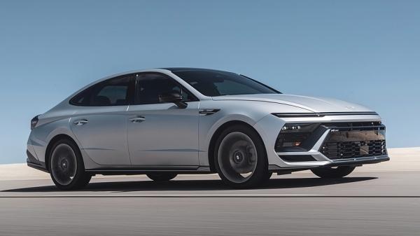 Обновлённая Hyundai Sonata дебютировала в США с полным приводом