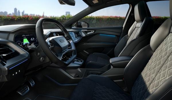 Audi Q4 e-tron подвергся техническому обновлению и подорожал