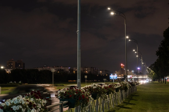 На Пулковском шоссе завершено обновление системы наружного освещения