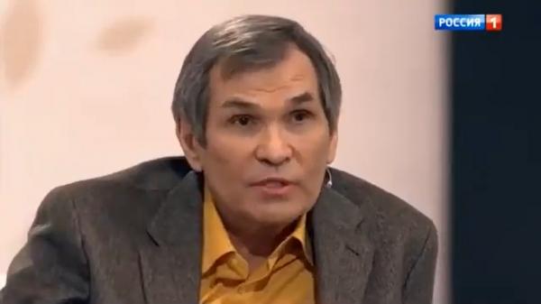 Бари Алибасов подал в суд из-за того, что у него тормозят «танчики» на ноутбуке