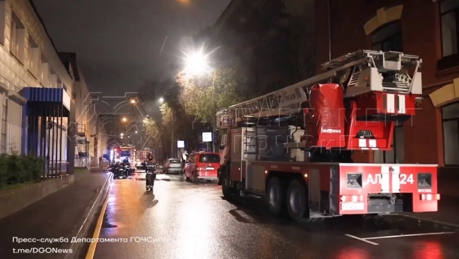 В Москве при пожаре на складе канцтоваров пострадал человек0