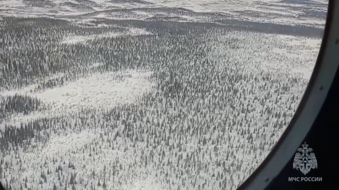 Вертолет МЧС вылетел в район озера Светлое на поиски туристов с обморожением0