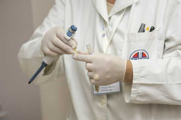 В клинике имени Пирогова в Петербурге у 12 человек подозревают коронавирус0