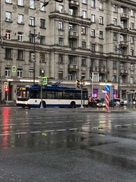 Летний дождь спровоцировал 8-балльные пробки на дорогах Петербурга3
