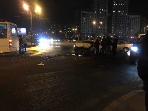 На улице Димитрова произошла авария с участием маршрутки0