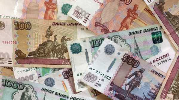 Бездомный в гостях напал на петербурженку и украл 75 тысяч рублей