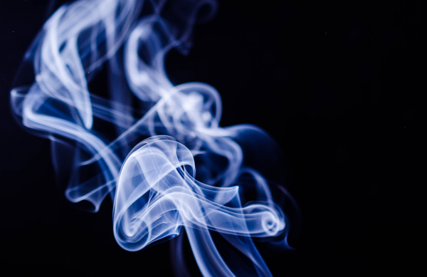 В США зафиксировали двенадцатый случай смерти из-за курения вейпов0