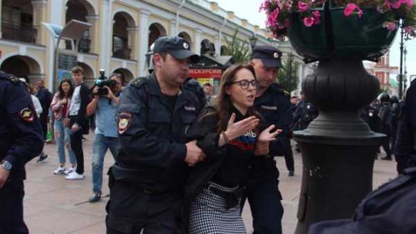 СМИ: в петербургской полиции избили участника акции за честные выборы