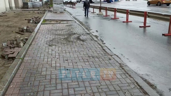 Видео: продолжаются ремонтные работы на проспекте Добролюбова2