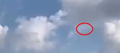 Момент падения самолета C101 ВВС Испании в Средиземное море сняли на видео очевидцы0