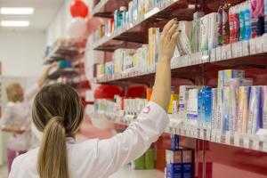 Лекарства в российских аптеках стали дороже