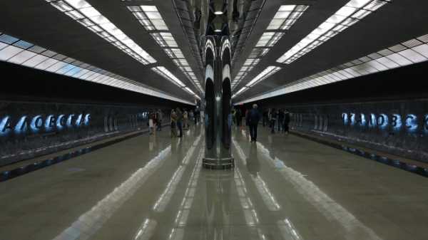 В метро Екатеринбурга ребенок упал на пути